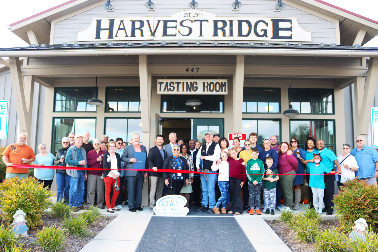 Central Delaware Chamber of Commerce joins Harvest Ridge Winery for